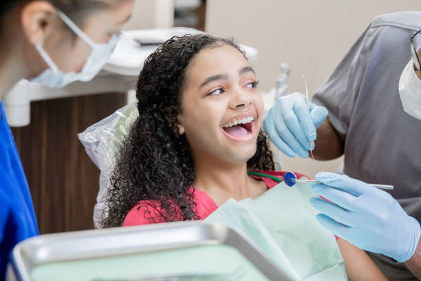 Best Emergency Dental Extractions in Flora, IL